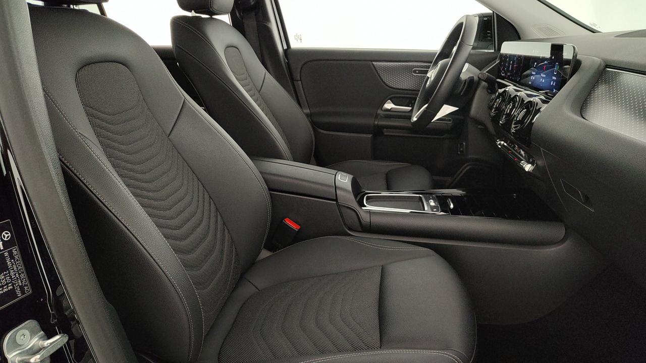Mercedes-Benz GLA 180 d Advanced auto