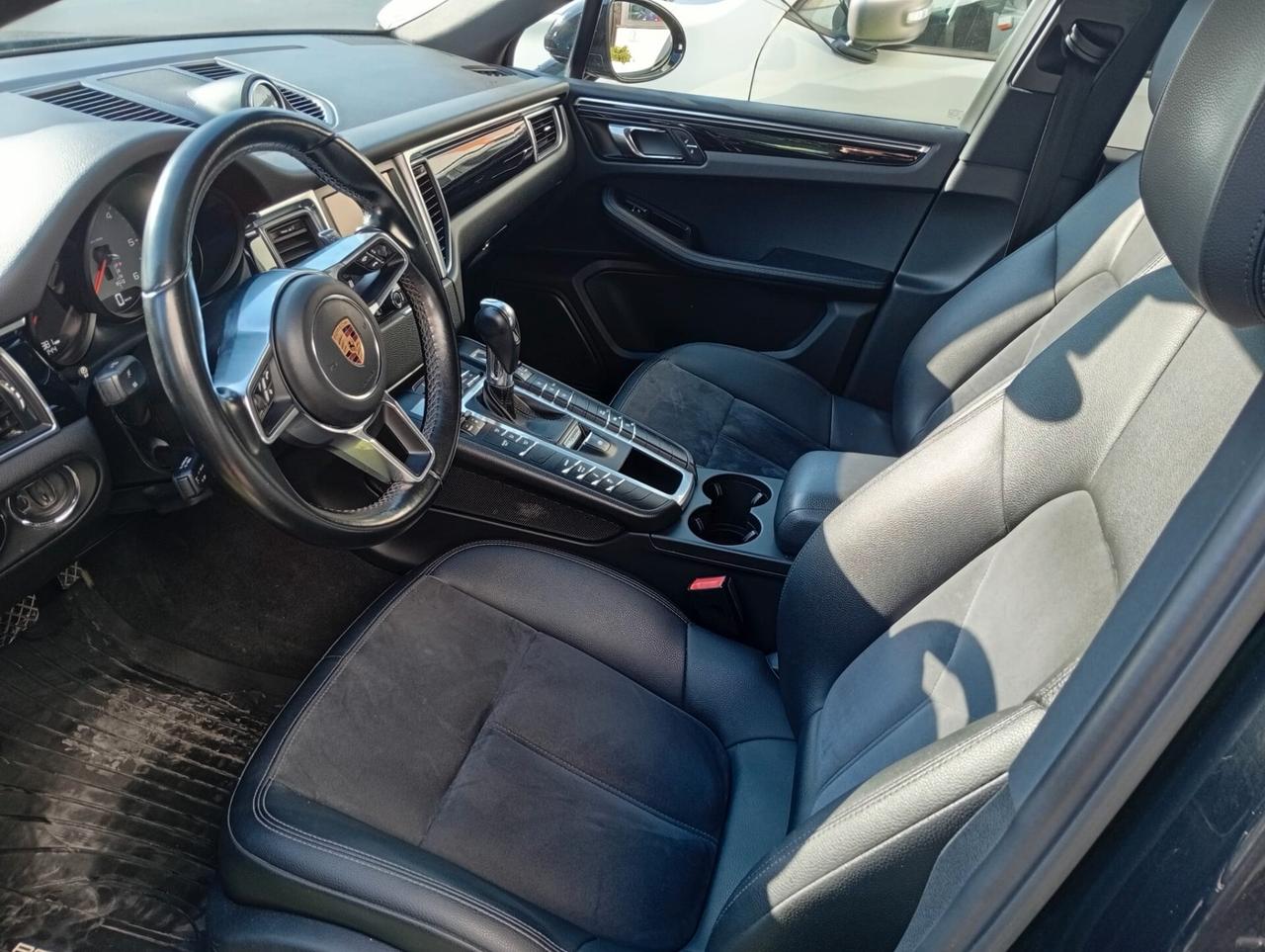 Porsche Macan S