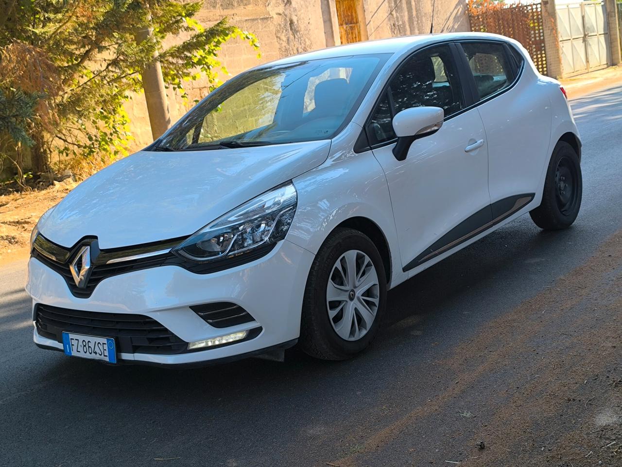 RENAULT CLIO 1.5 CDI 11/2019 KM 120.000 NAV/LED/ SENS.POST