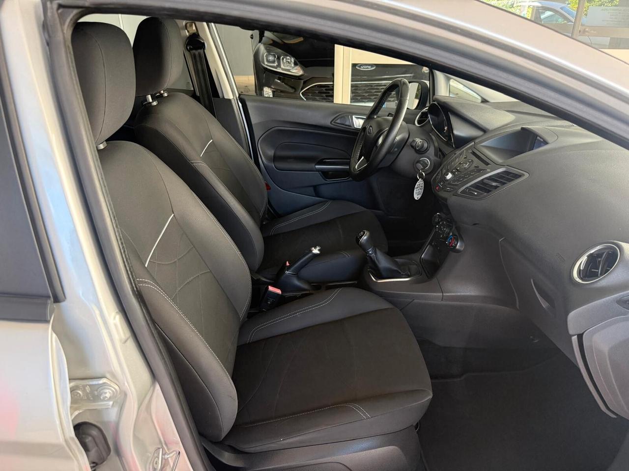 Ford Fiesta 1.5 TDCi 75CV 5 porte Black & White Edition