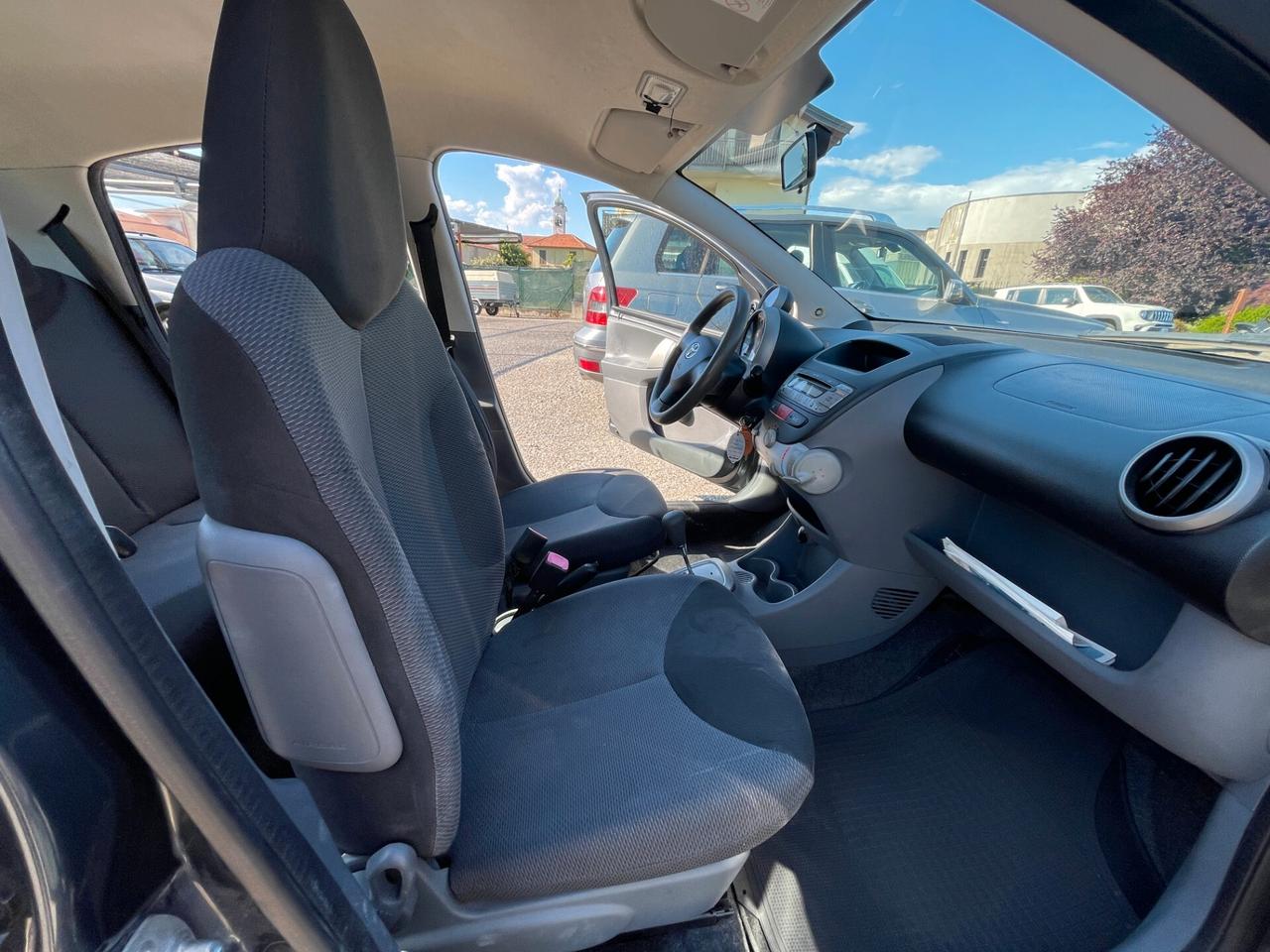 Toyota Aygo I 2005 5p 1.0 Sol m-mt