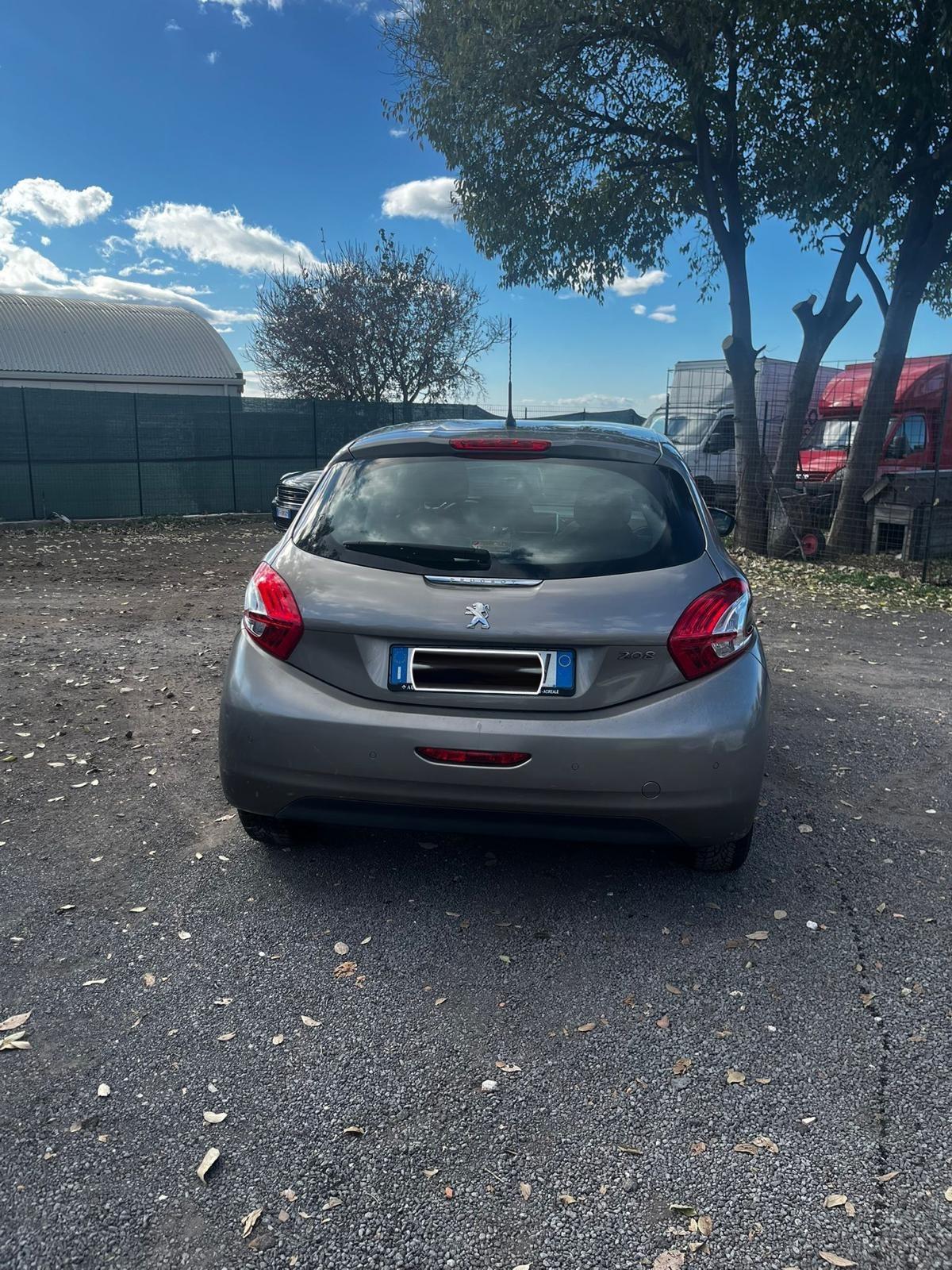 Peugeot 208 1.4 HDi