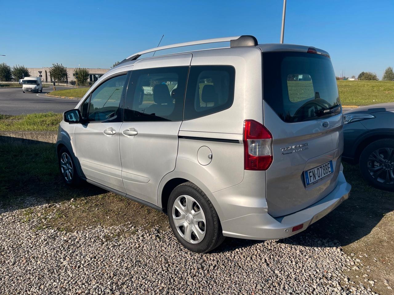 Ford Tourneo Courier 1.5 TDCI 75 CV Plus