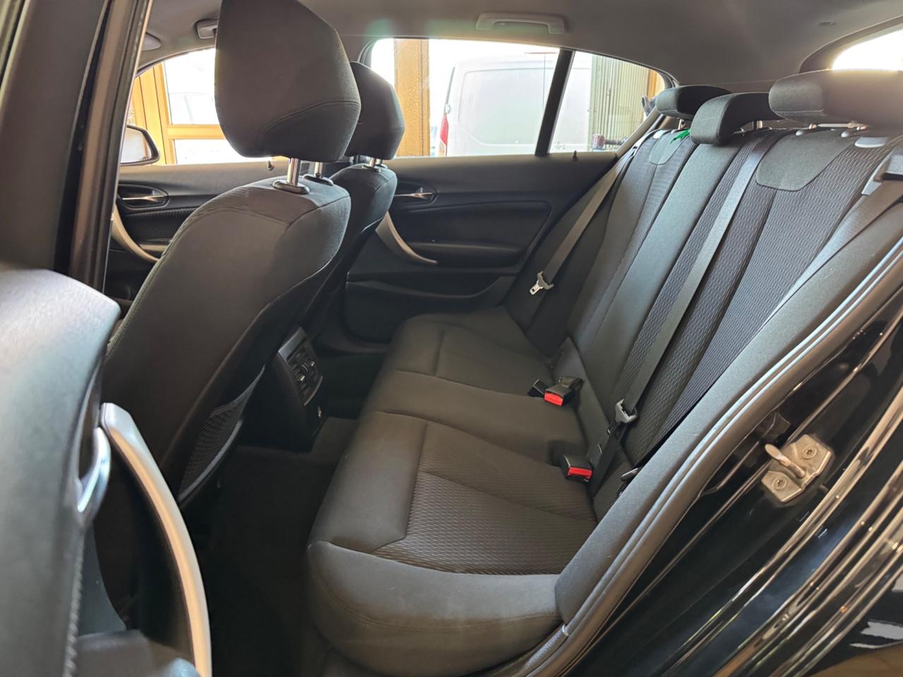 Bmw 116 116d 5p. Business