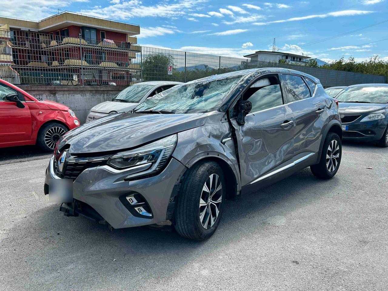 Renault Captur 1.0 TCe GPL 100CV - 2023 Incidentata