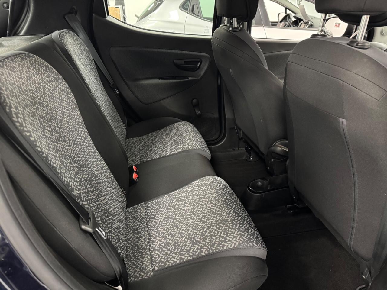 Lancia Ypsilon 1.0 FireFly 5 porte S&S Hybrid Ecoc