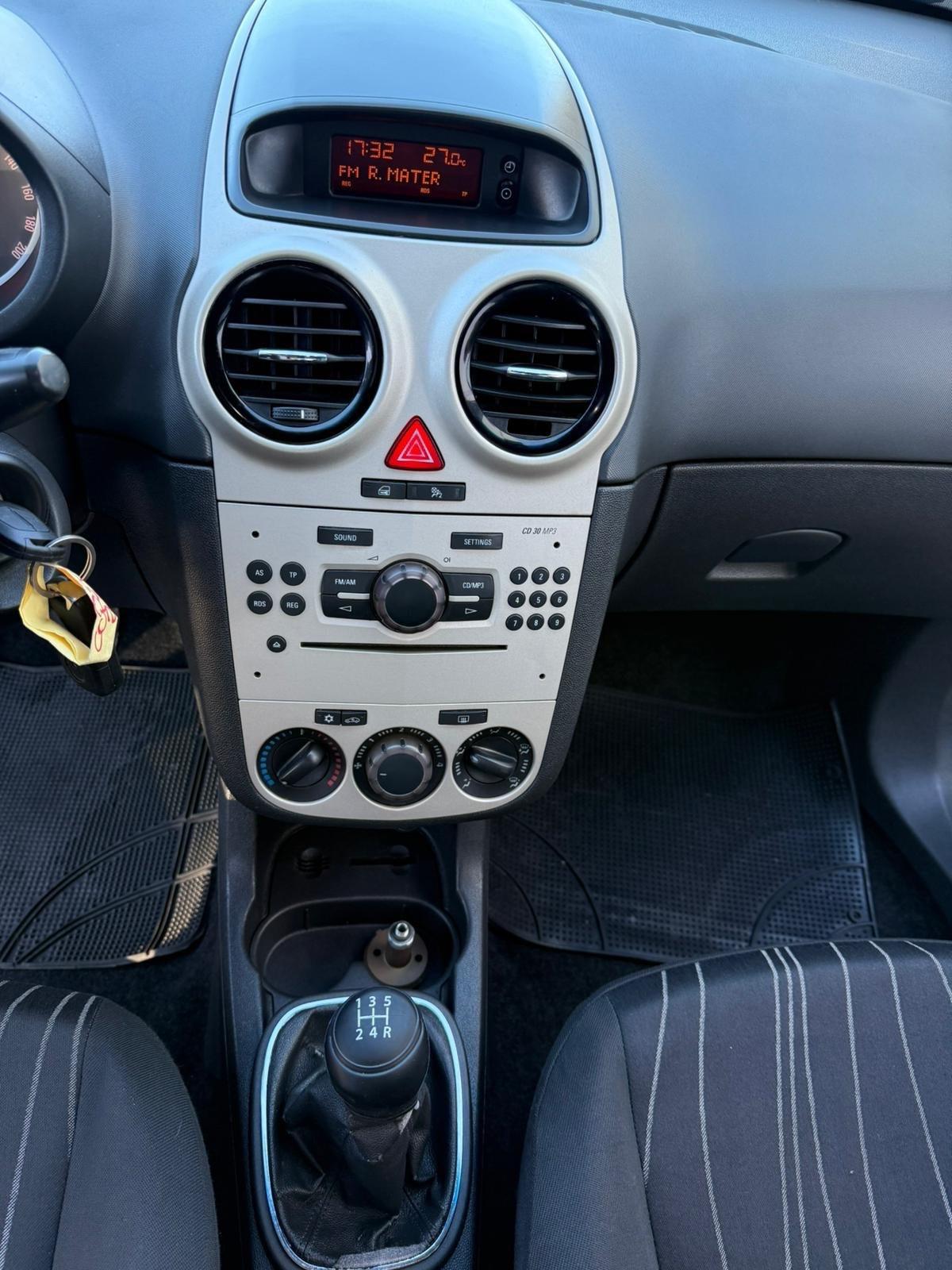 Opel Corsa 1.2 - GPL - NEOPATENTATI