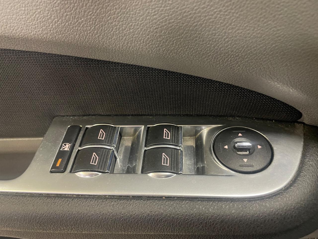 Ford Focus 1.6 (100CV) 5p. GHIA - Nessun vincolo -