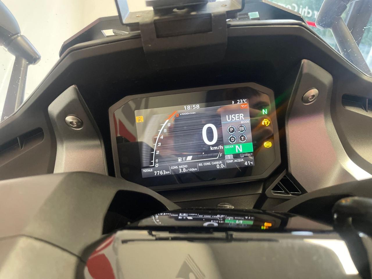 Honda Forza 750 solo 7600km