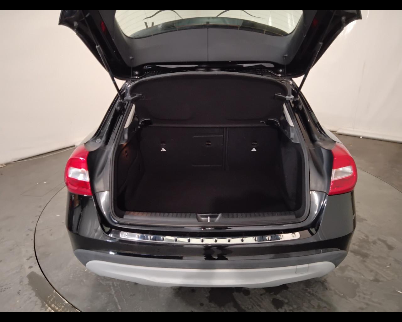 Mercedes-Benz GLA-X156 2017 - GLA 180 d Sport