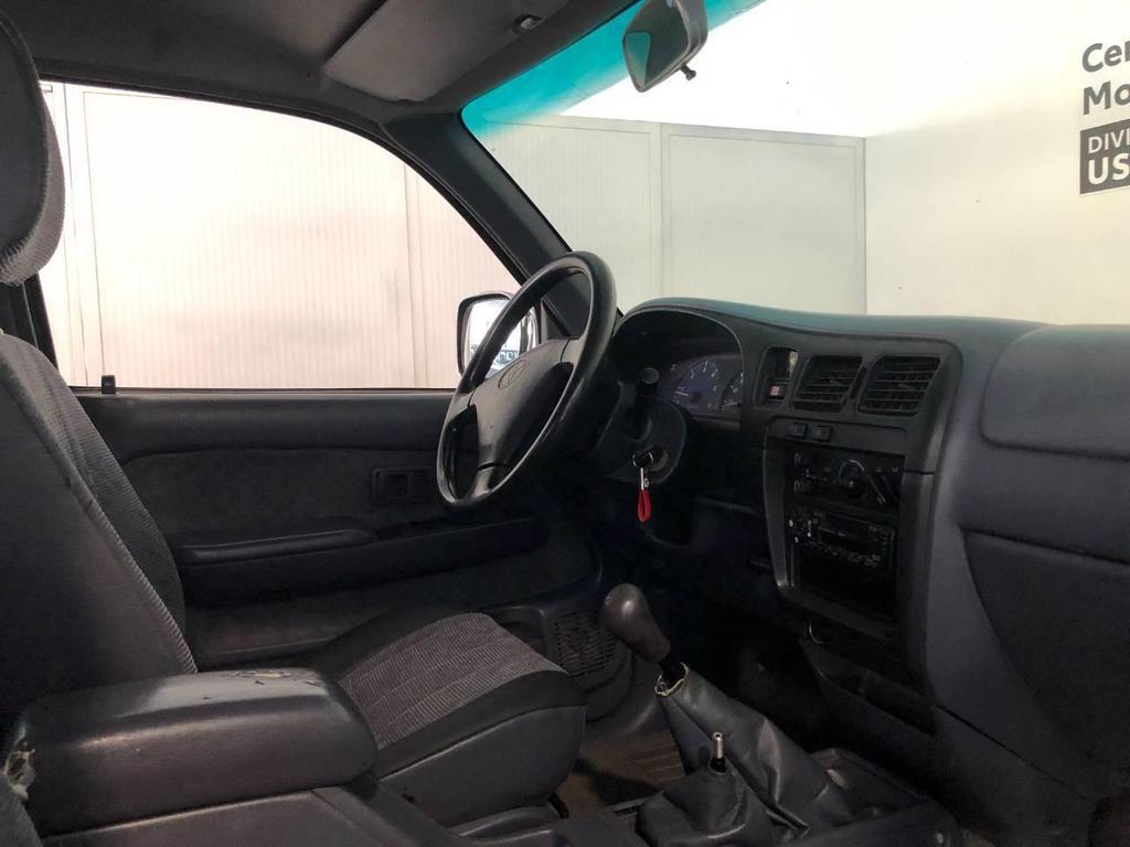 Toyota HI LUX hi-lux 2.5 d-4d