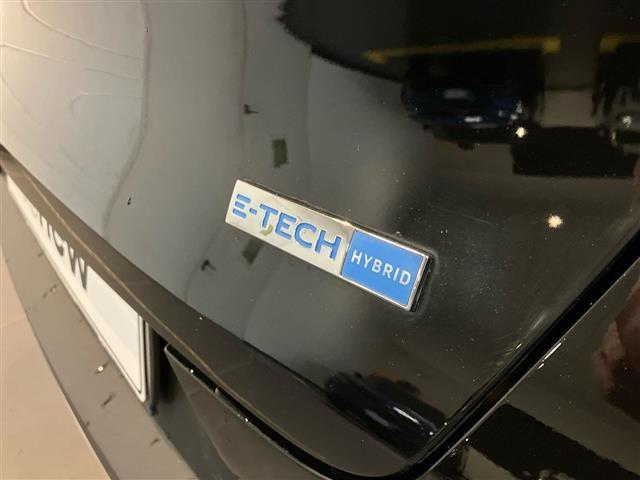 RENAULT Captur 1.6 E-Tech hybrid Intens 145cv auto