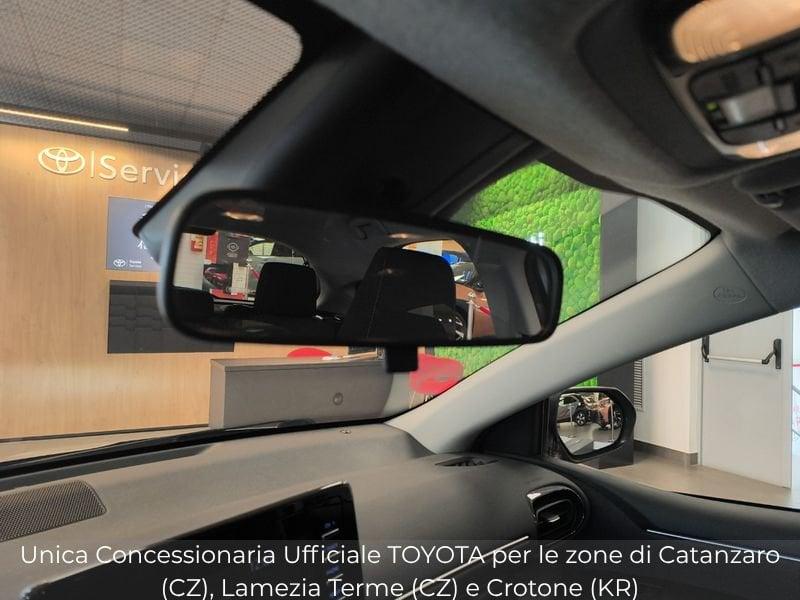 Toyota Yaris Hybrid Trend MY22