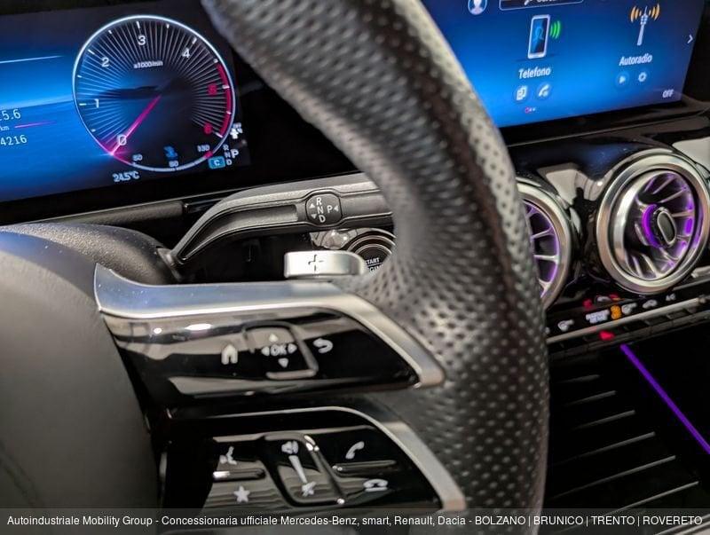 Mercedes-Benz GLA 200 D AUTOMATIC RESTYLING MY2024 AMG LINE PREMIUM