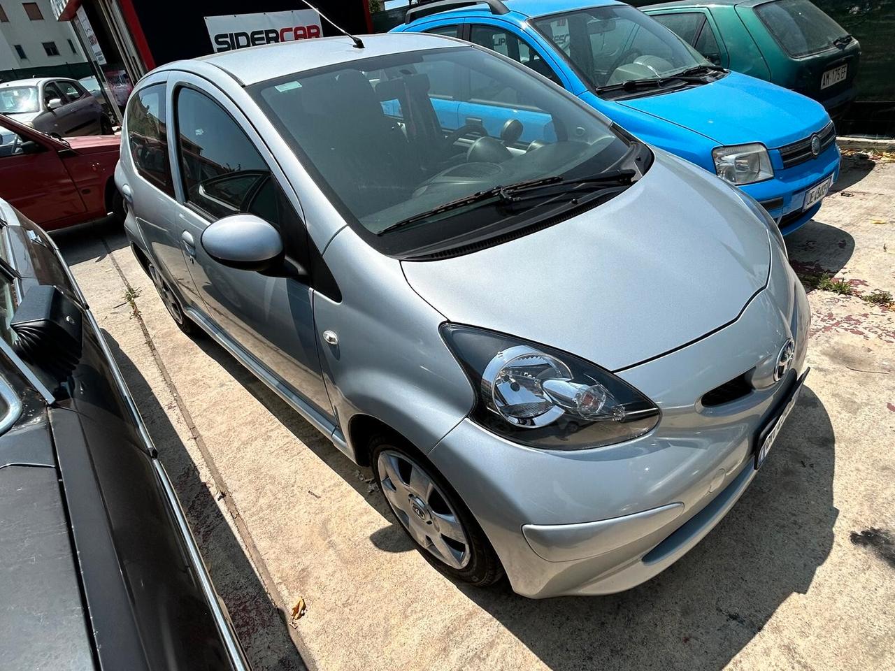 Toyota Aygo 1.0 12V VVT-i 5 porte Sol