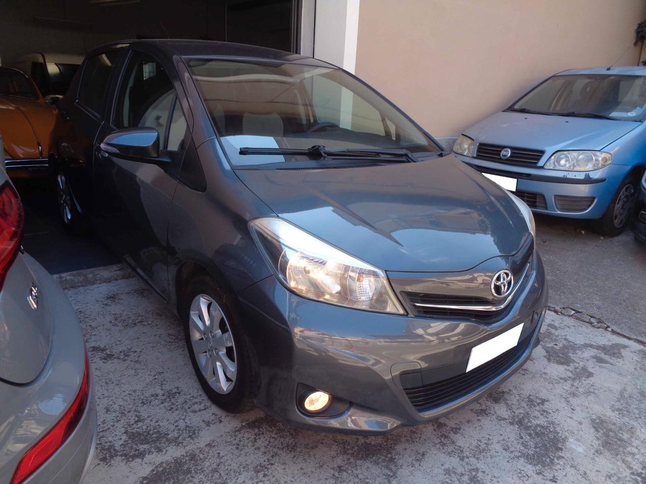 Toyota Yaris 1.4 D-4D Lounge M-MT (FINANZIABILE)