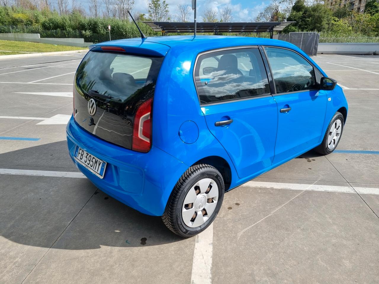 Volkswagen up! 1.0 5p. move up!