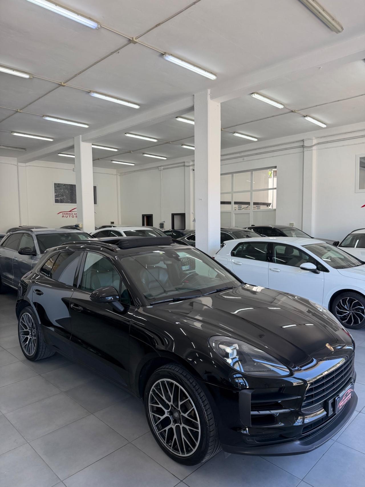 Porsche Macan 2.0 245 TETTO FULL finanziabile