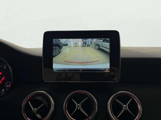 MERCEDES-BENZ A 200 d Premium