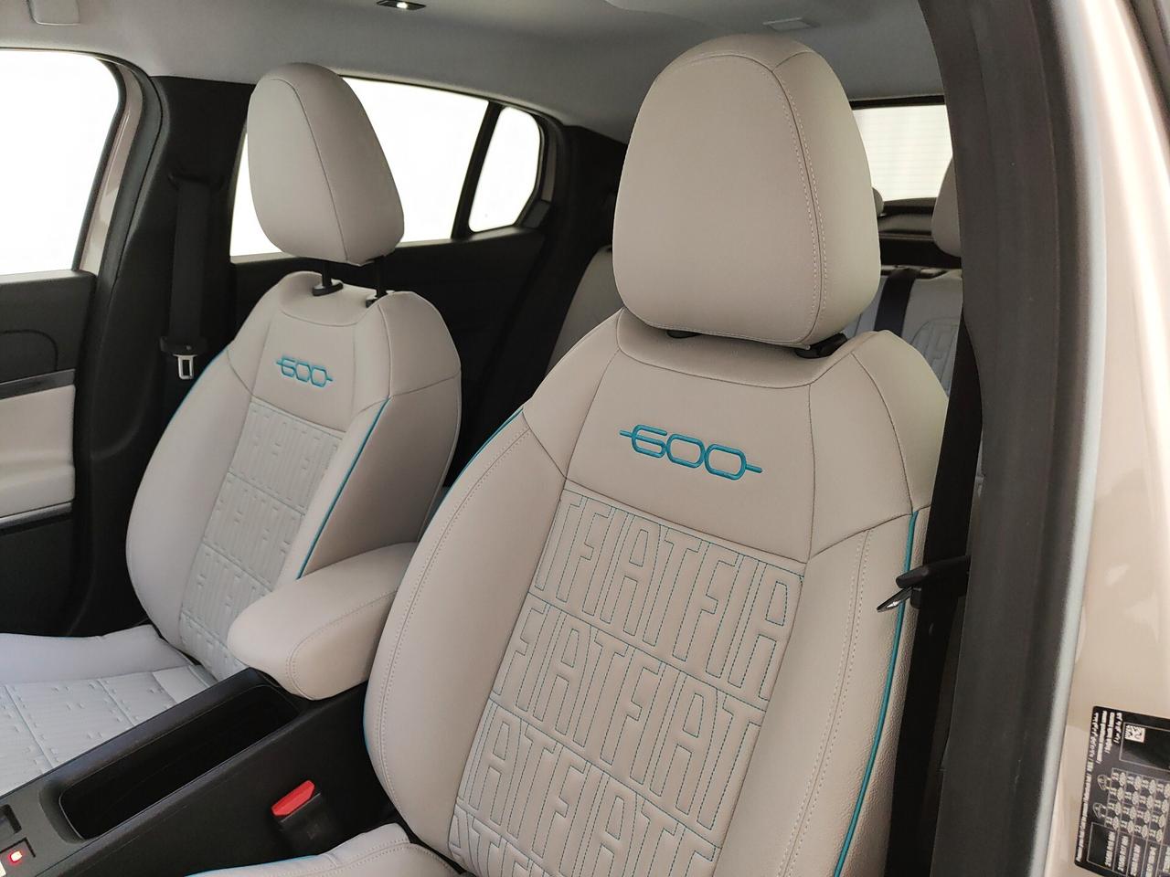 Fiat 600 Hybrid 136 CV DCT MHEV La Prima