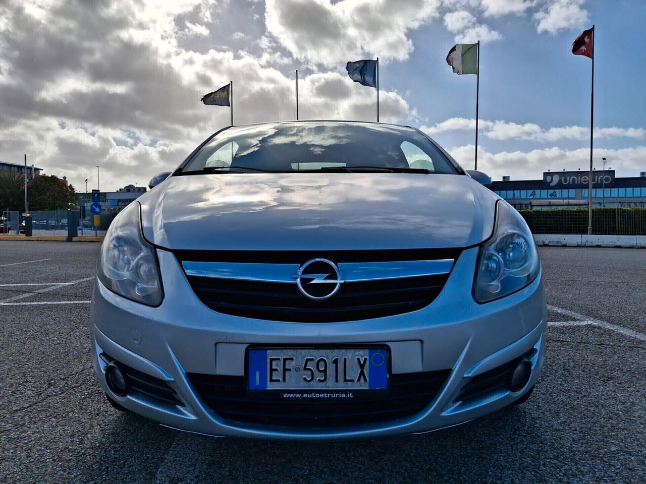 OPEL CORSA 1.2 Benzina Sport-OK NEOPATENTATI-