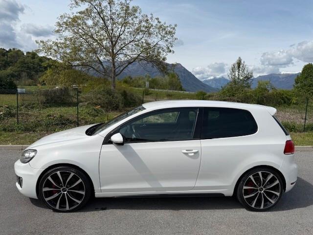 Volkswagen Golf GTI Golf 2.0 TSI 3p. GTI