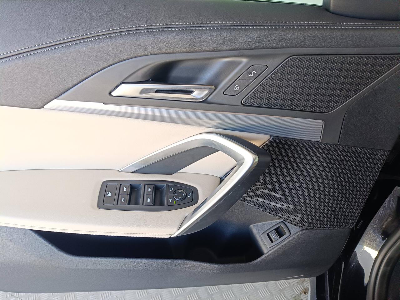 BMW X1 U11 - X1 sdrive18i X-Line auto