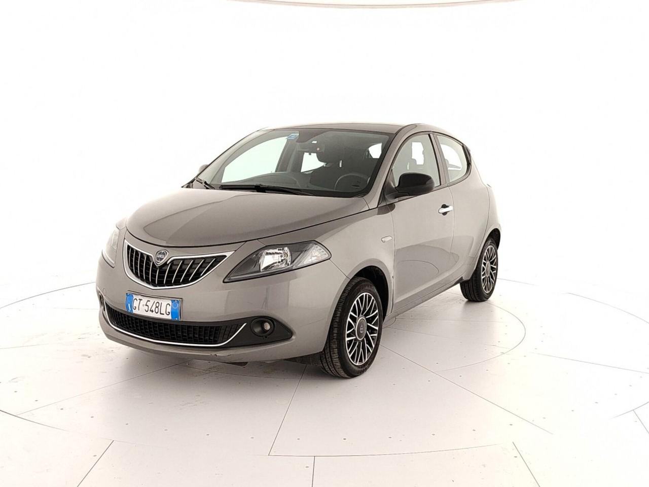 Lancia Ypsilon 1.0 FireFly 5 porte S&S Hybrid Platino