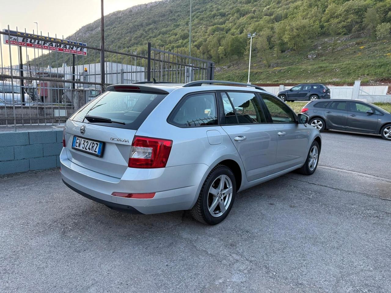 SKODA OCTAVIA 1.6 TDI DSG Wagon EXECUTIVE