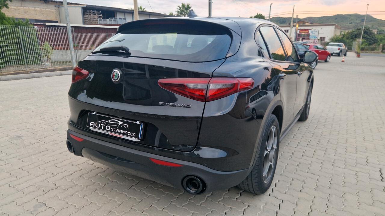 Alfa Romeo Stelvio 2.2 Turbodiesel 190 CV AT8 Sprint Black edition