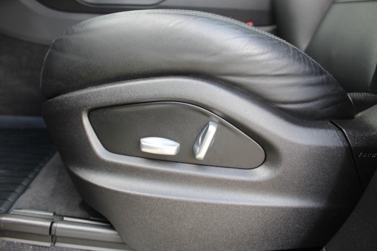 PORSCHE - Cayenne Coupe'