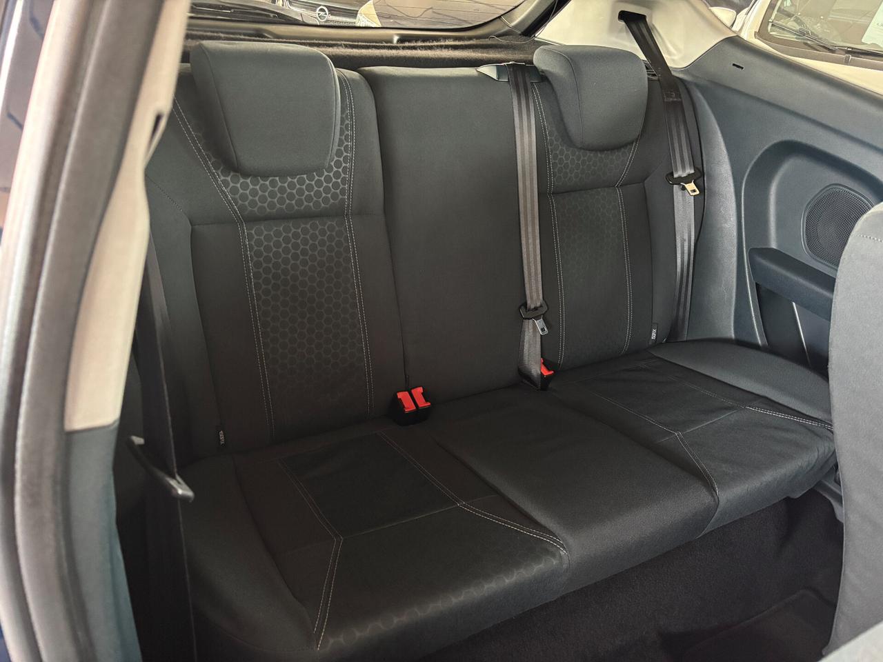 Ford Fiesta 1.2 60KW 82CV 3 porte Titanium NEOPATENTATO