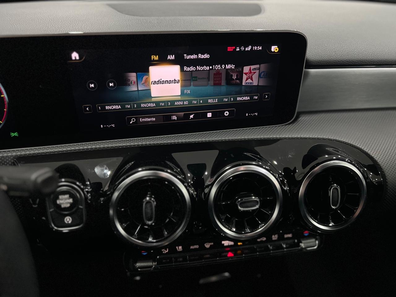 Mercedes Benz A180d Premium AMG aut. 116 cv