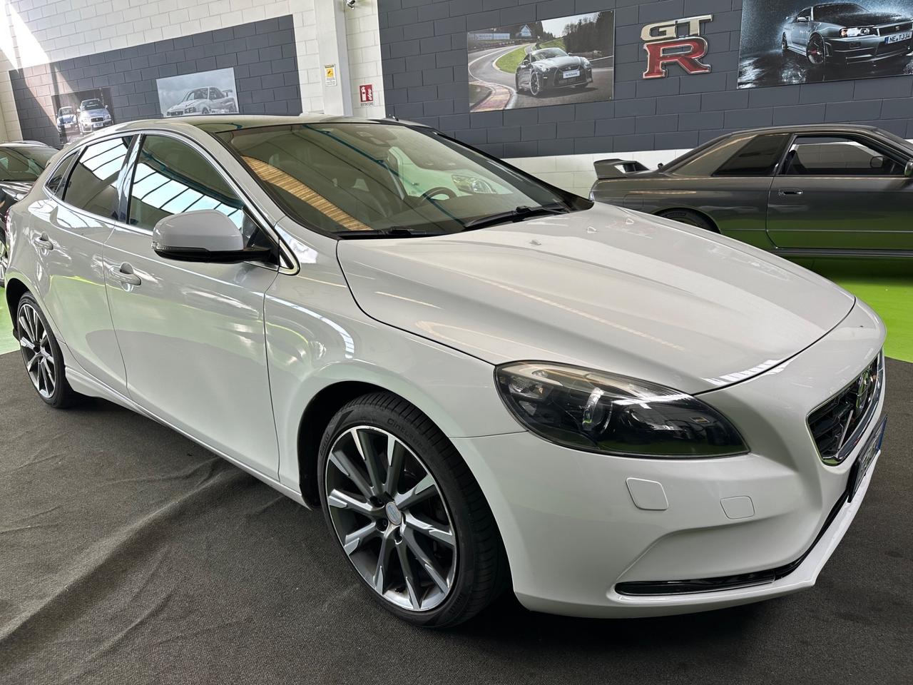 Volvo V40 2.0 D4 Geartronic R-design 177cv
