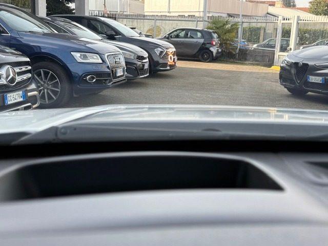 LAND ROVER Discovery Sport 2.0 SD4 240 CV HSE Luxury TETTO PANORAMICO