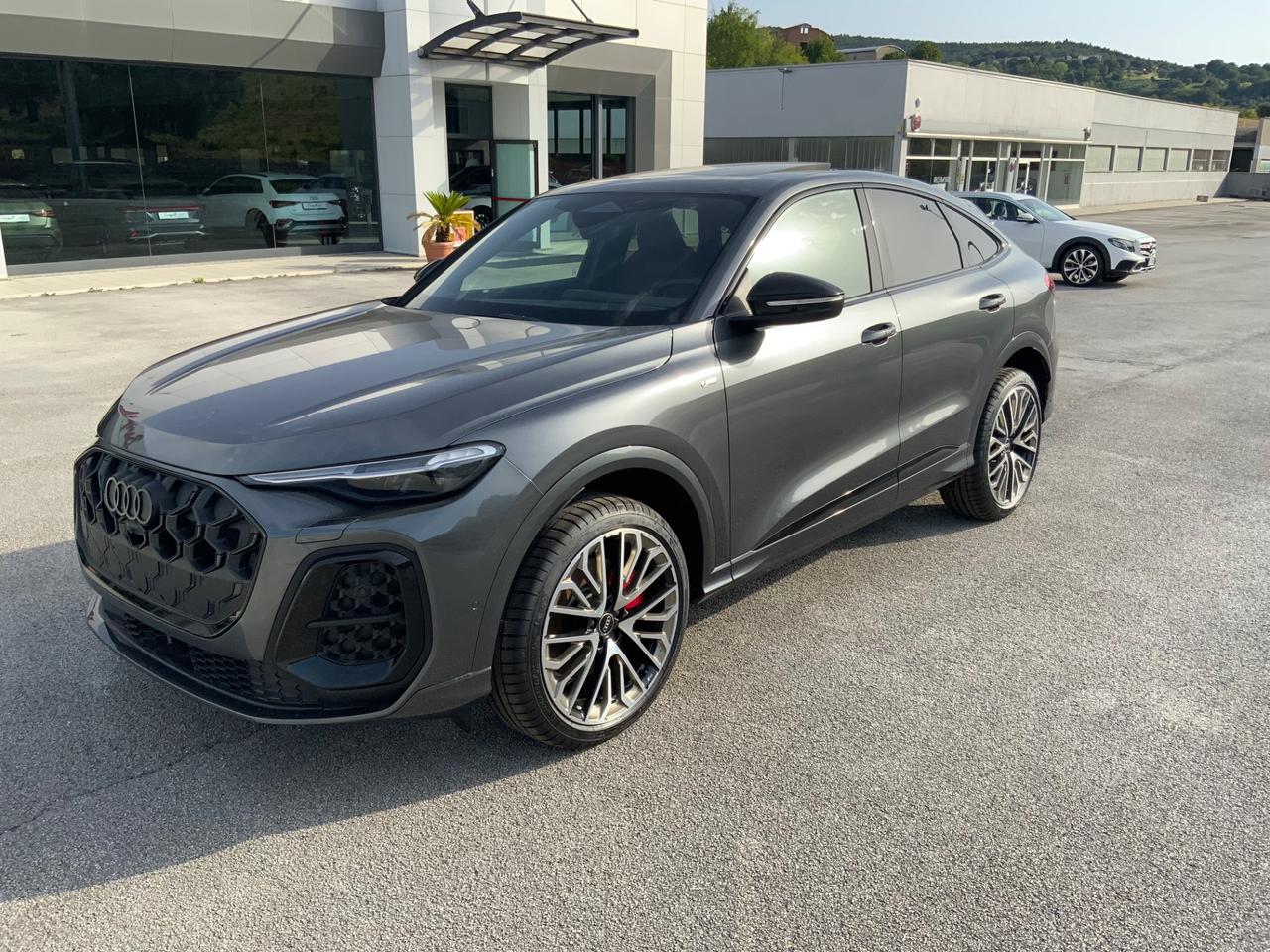 Audi Q5 SPB TDI 150 kW mHEV+ S tronic quattro line edition LISTINO 97500€ FULL