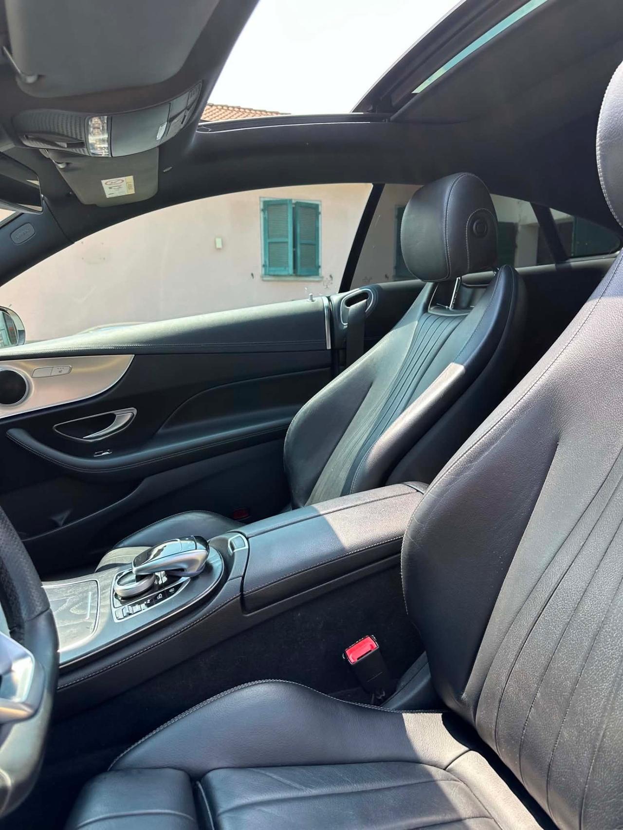 Mercedes-benz E220d 4MATIC PREMIUM PLUS FULLOPT KMCERT
