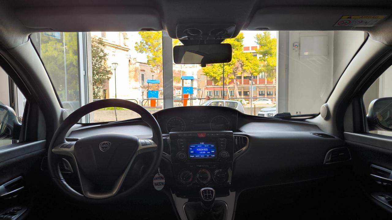 Lancia Ypsilon 1.2 69 CV 5 porte GPL Ecochic Silver