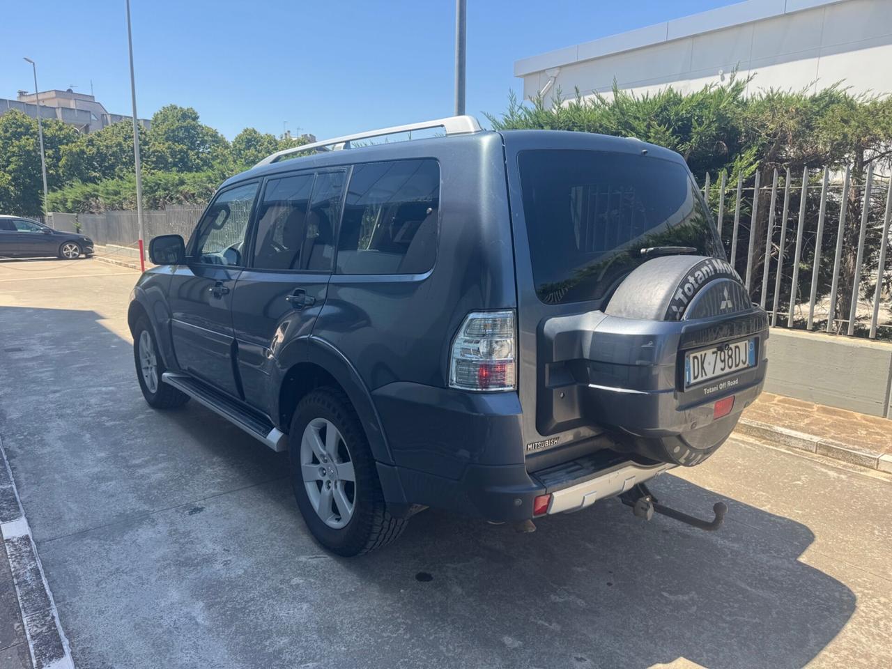 Mitsubishi Pajero 3.2 DI-D manuale - Autocarro