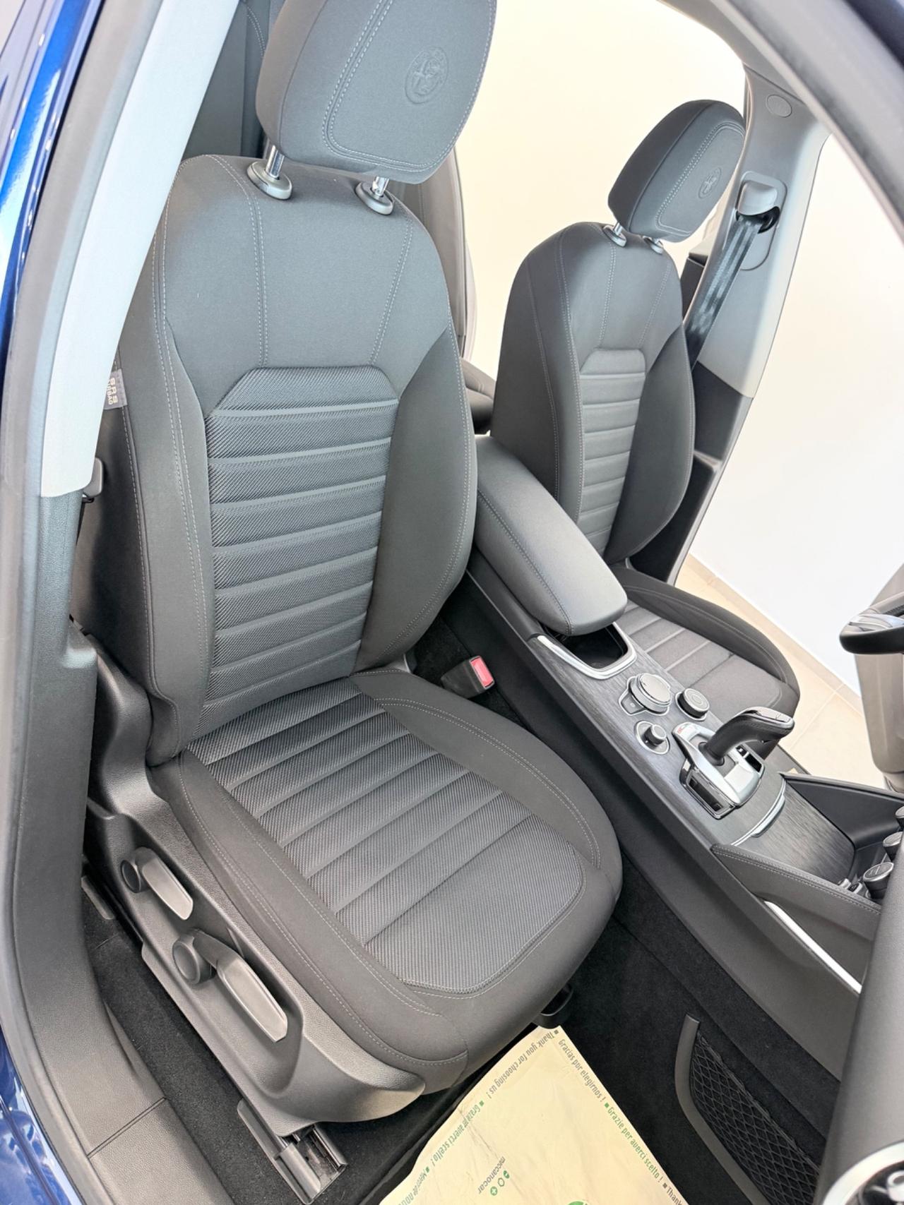 Alfa Romeo Stelvio 2.2 Turbodiesel 160 CV AT8 RWD Sport-Tech