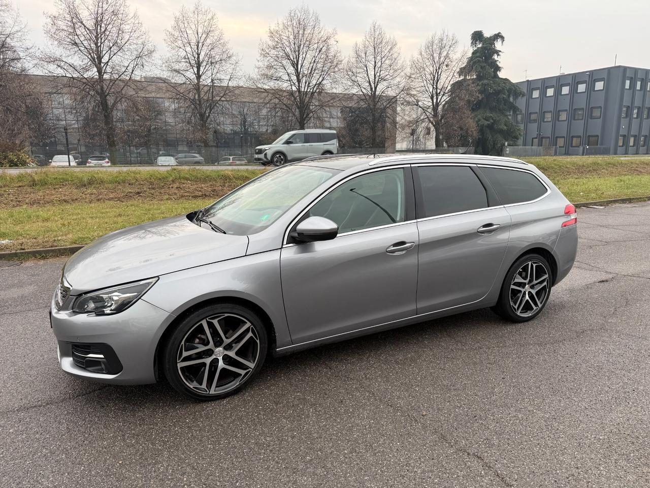 Peugeot 308 BlueHDi 120 S&S EAT6 SW GT Line*NAVI*EURO6B*