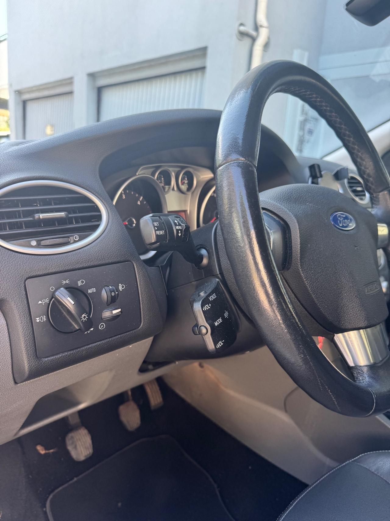 Ford Focus 1.6 TDCi (110CV) 5p. Tit. DPF