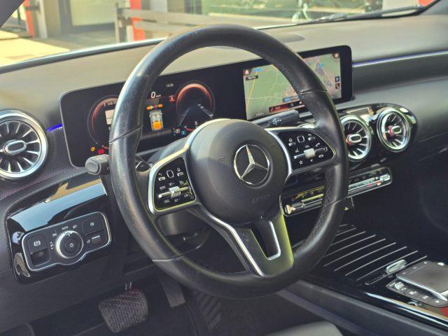 MERCEDES-BENZ A 200 d Automatic LED Ambient 64 MBux Navi NIGHT Pack 18