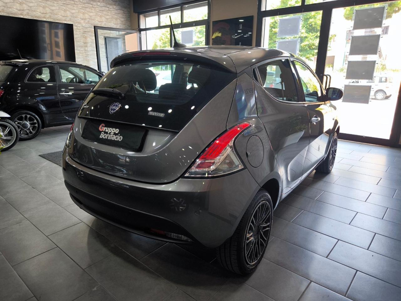 Lancia Ypsilon 1.0 FireFly 5 porte S&S Hybrid Ecochic Gold