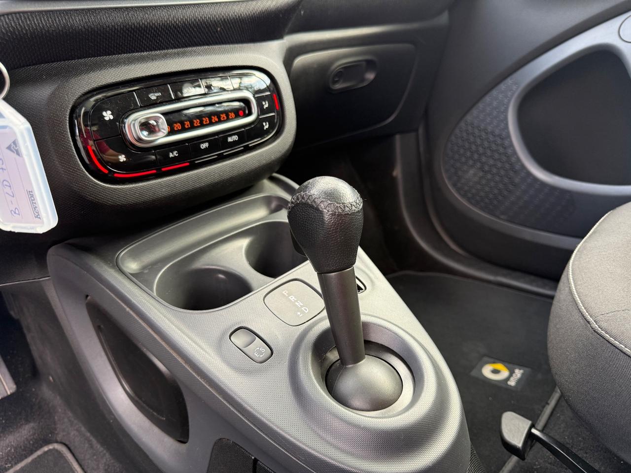 Smart ForTwo 1.0 71cv Coupe Clima cambio Auto Navi