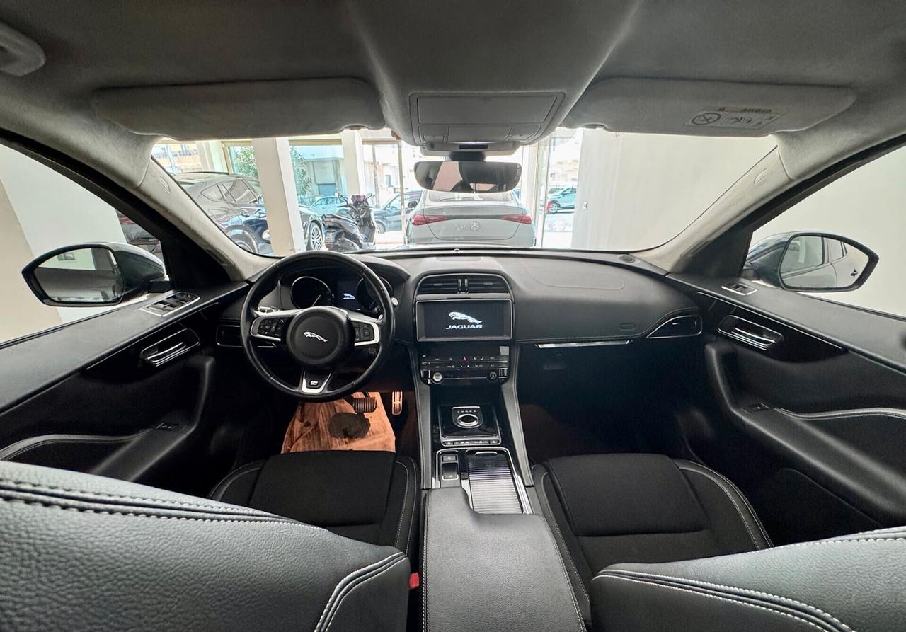 Jaguar F-Pace 2.0 D 180 CV AWD aut. R-Sport