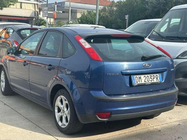 Ford Focus BERLINA 5p 1.6 tdci 90cv GUIDABILE DA NEOPAT.