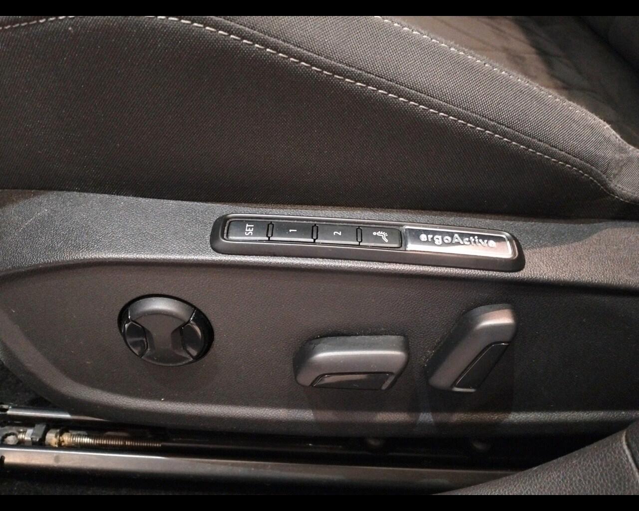 VOLKSWAGEN Golf 8ª serie Golf 1.5 eTSI 150 CV ...