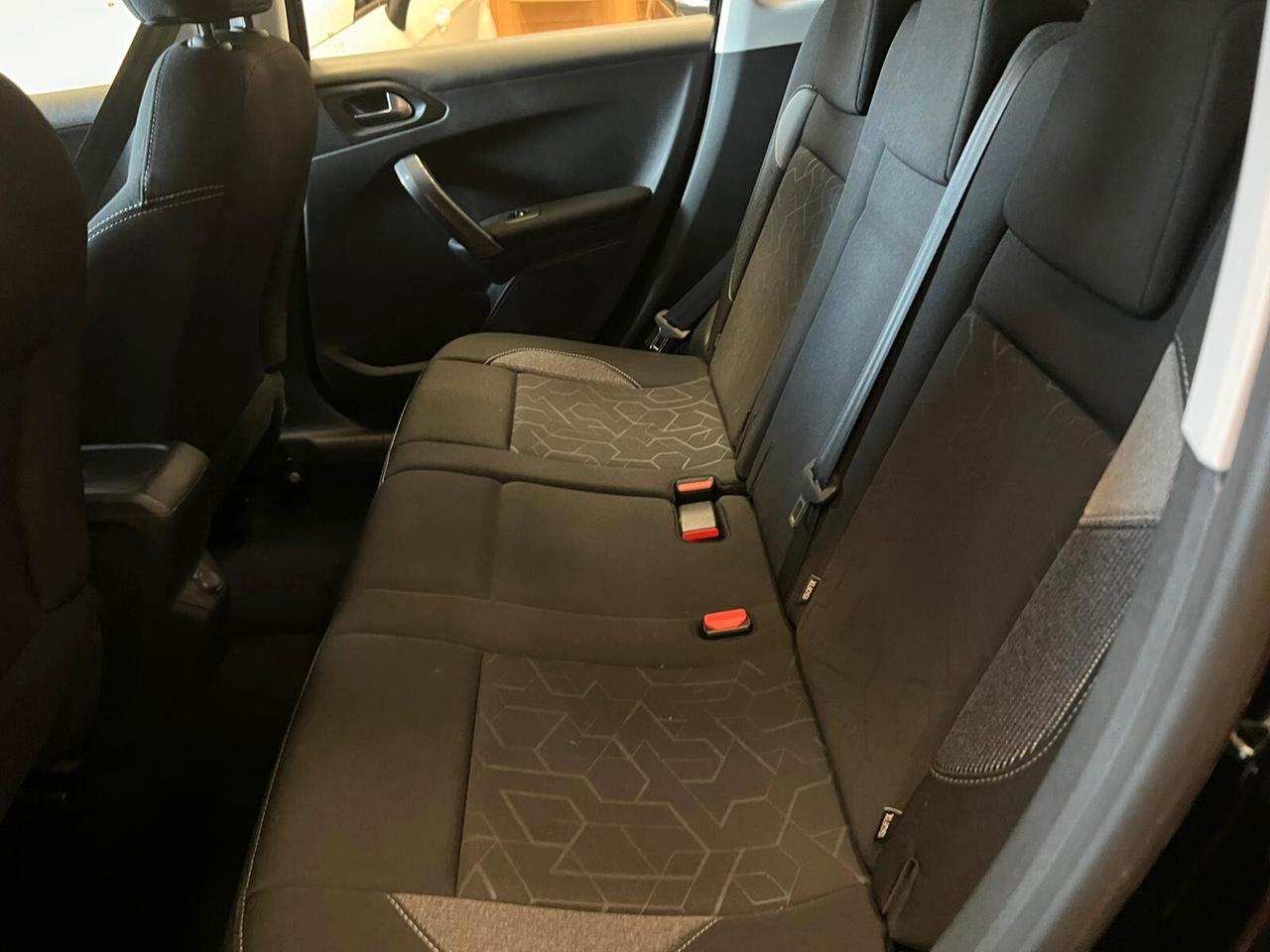 Peugeot 2008 1.6 BlueHDi 100cv - Allure -my18 diesel