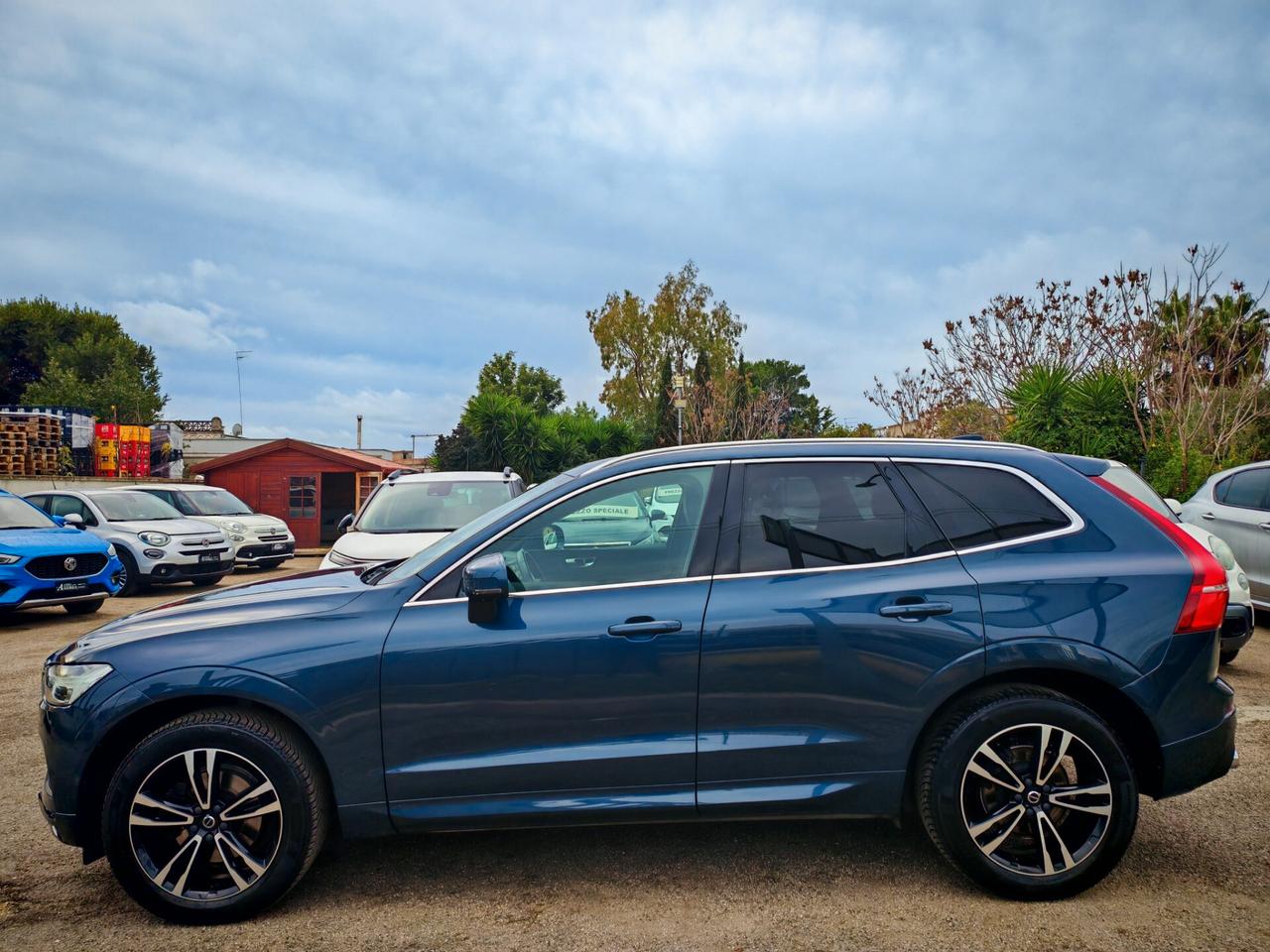 Volvo XC60D4 2.0 190cv pelle navig cam 2020